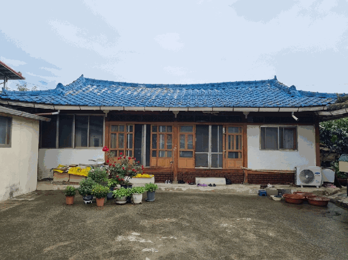 본건 전경(본채-목조 기와지붕)