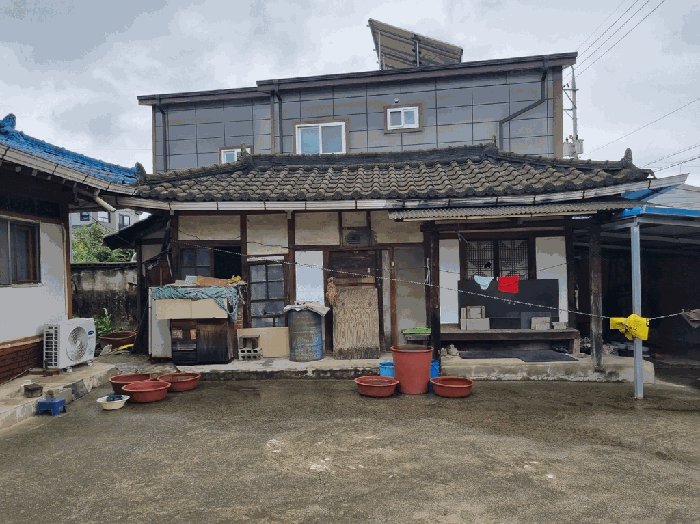 본건 전경(목조 기와지붕)