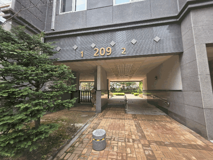 본 건  1 층  현 황