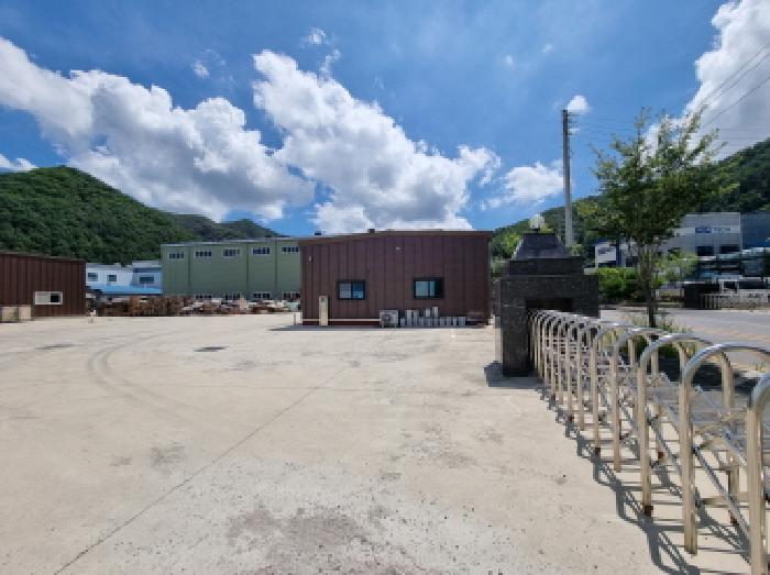 목록1 건물 전경(정문에서 우측)