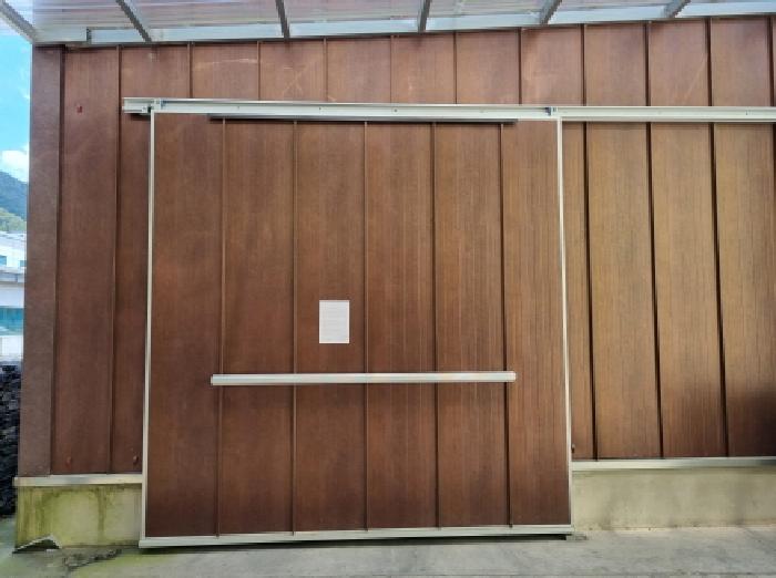 목록2 건물 안내문 부착(북쪽 문)