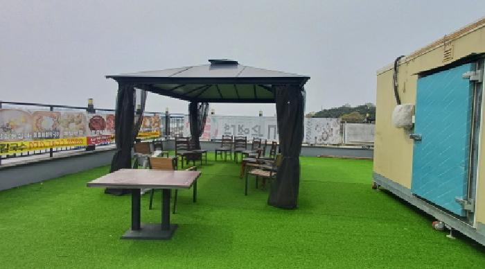 목록2. 옥탑에 소재하는 제시외 건물 3. 전경 