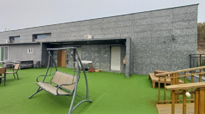 목록2. 옥탑에 소재하는 제시외 건물 1. 전경 