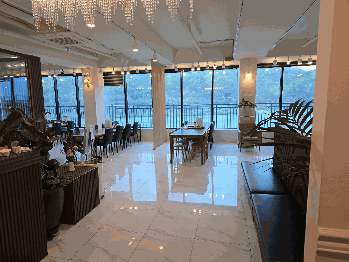 본건 건물 4층 전경