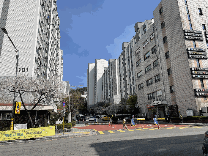 아파트단지 주출입구