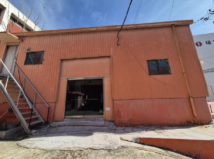 4번 목록 1층 출입문