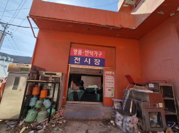 3번 목록 2층 출입문(전시장)