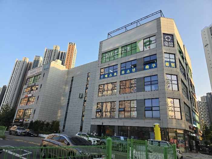 아지타워 전경