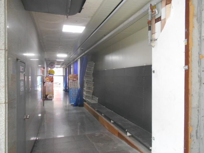 2.본건 남동측 복도