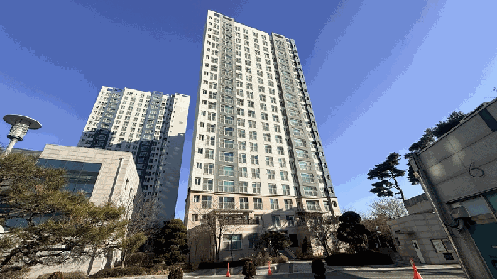 본건 소재 건물 전경