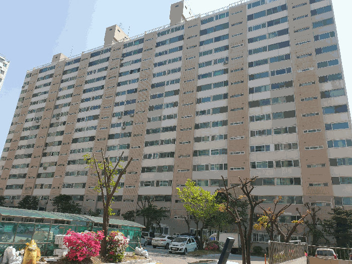 건물 북측 전경