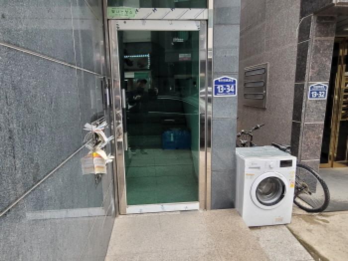 공동현관문
