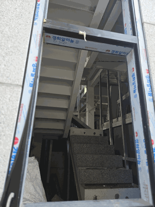 본건 내부