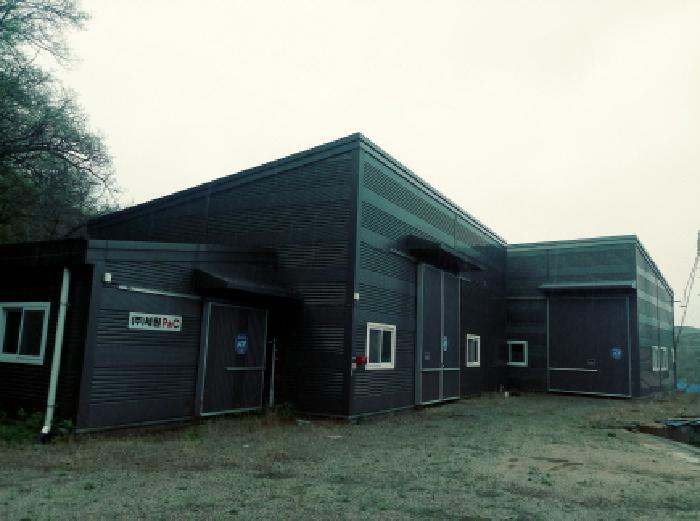 * 본건 건물 전경