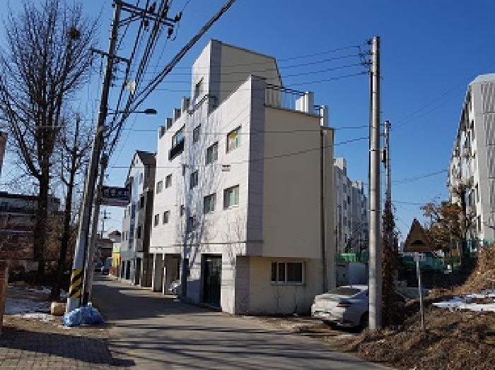 이 사건 토지 및 건물