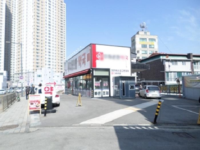 이 사건 토지 및 건물(남측에서 촬영)