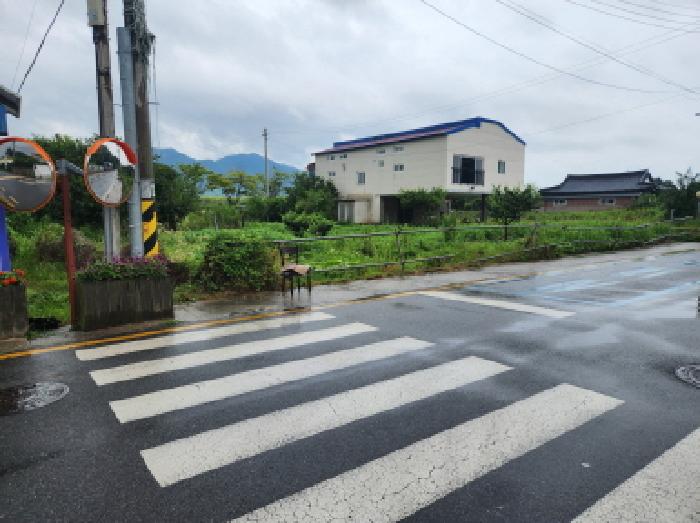 본건 전경(도로 상단)