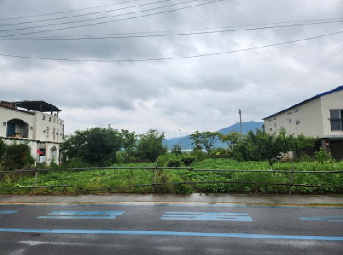 본건 전경(도로 상단)