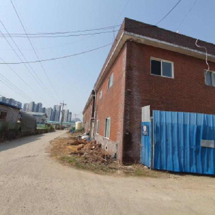 제시목록4 토지 안쪽 끝(건물B동 끝부분)에서 입구쪽으로 바라본 모습