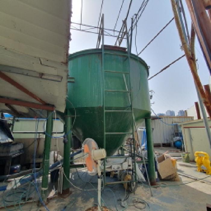 D동 윗쪽 제시외건물8, 9(페수처리시설)