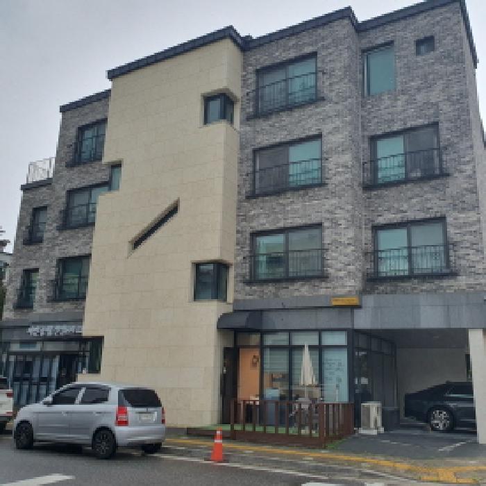 목록1 건물의 전면 전경 