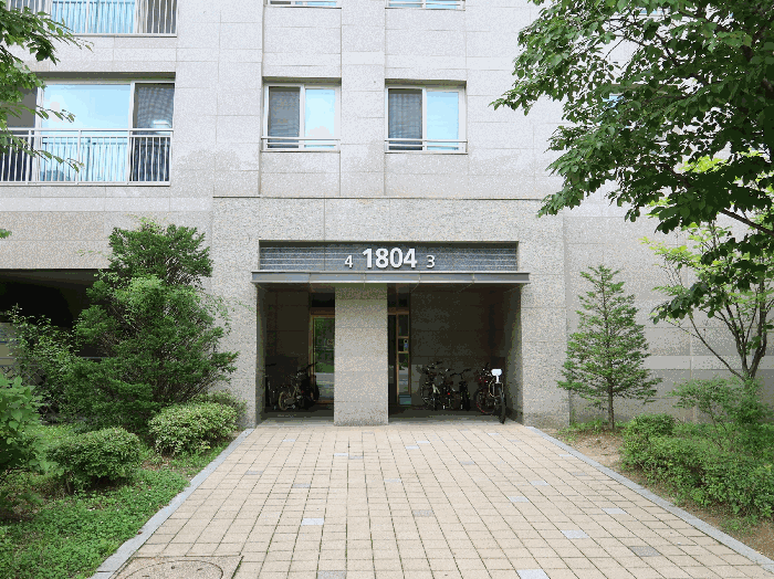 1804동 3~4라인 출입구 전경