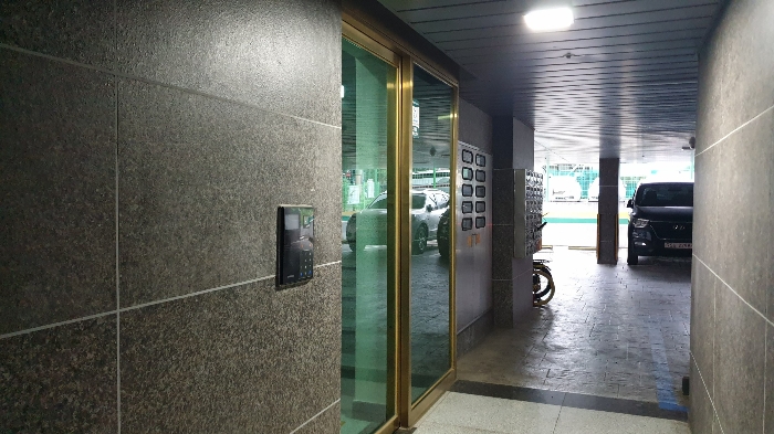 1층 공동출입구