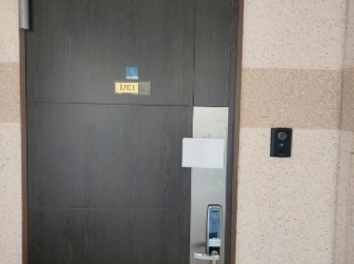 세대 출입문 전경