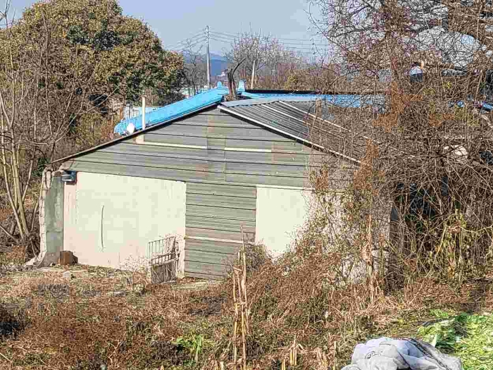 제시 목록 3 부동산 전경(제시 외 시설물)