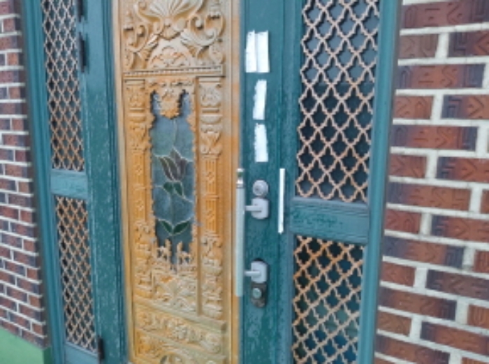 * 목록1. 2층 현관문 전경