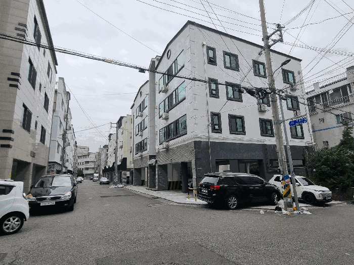 북측에서 본 전경