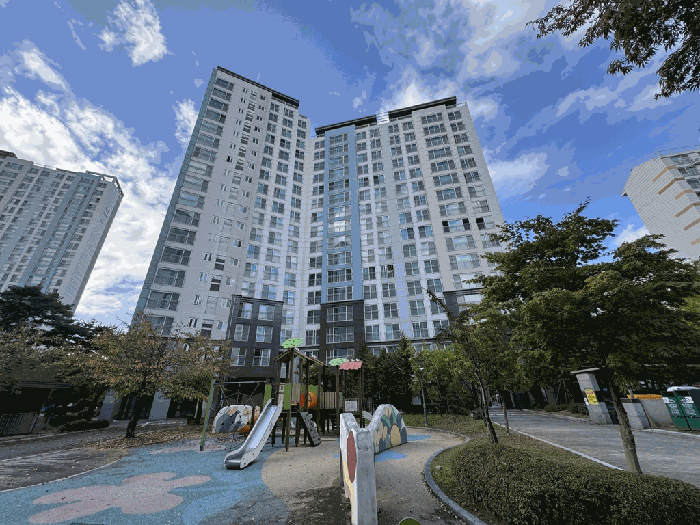 남측에서 바라본 본건 소재 제505동 전경