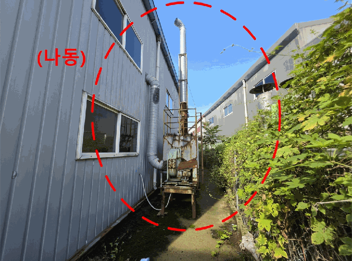 나동 외부 소재 ＇송풍기＇ : 「동측」에서 촬영