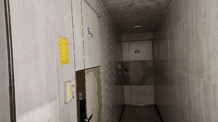 일련번호 2 (4층) 및 제시외건물(ㄱ)