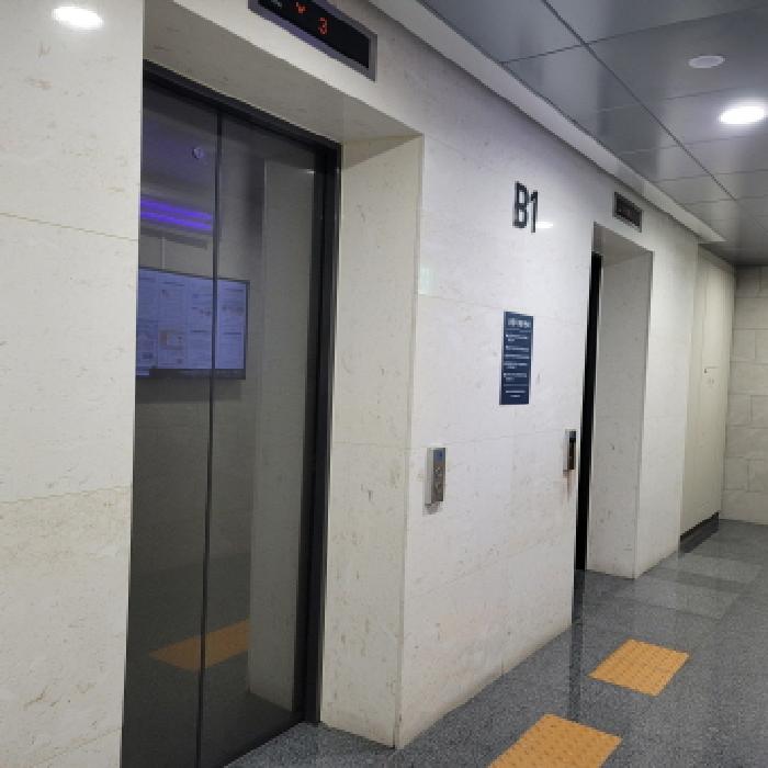 승강기 전경