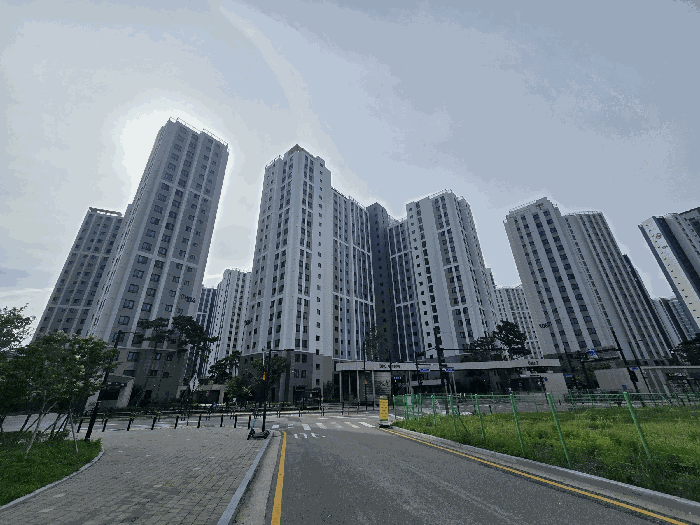 대상물건 소재 아파트 단지 전경