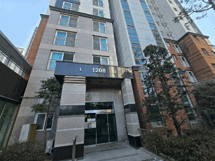 본건 1,2라인 공용출입구