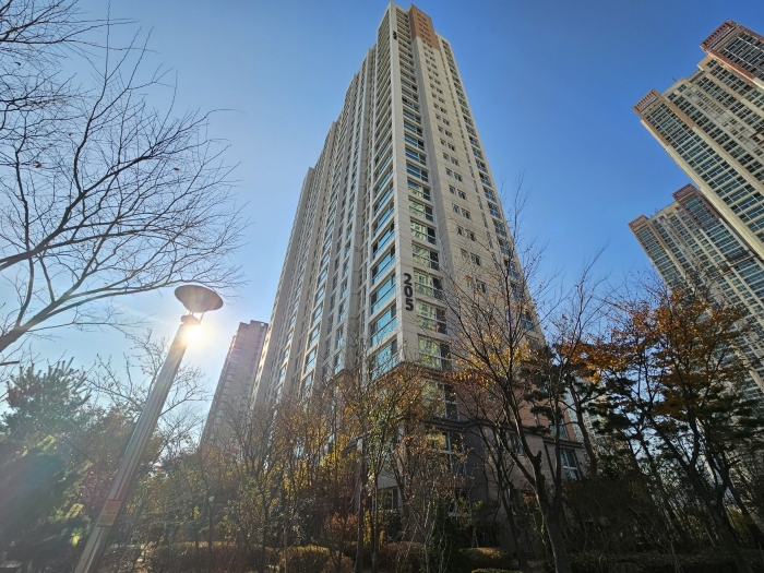 [본건 전경] 본건 북동측에서 촬영