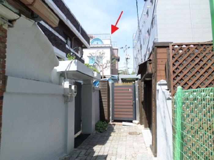 이 사건 토지 및 건물 일대