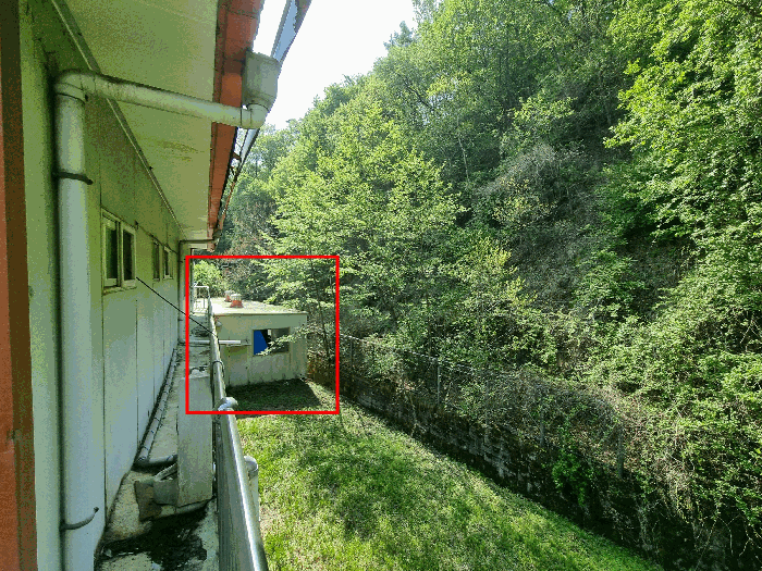 제시외 건물 2-2 판넬조 공장일부(외부전경)