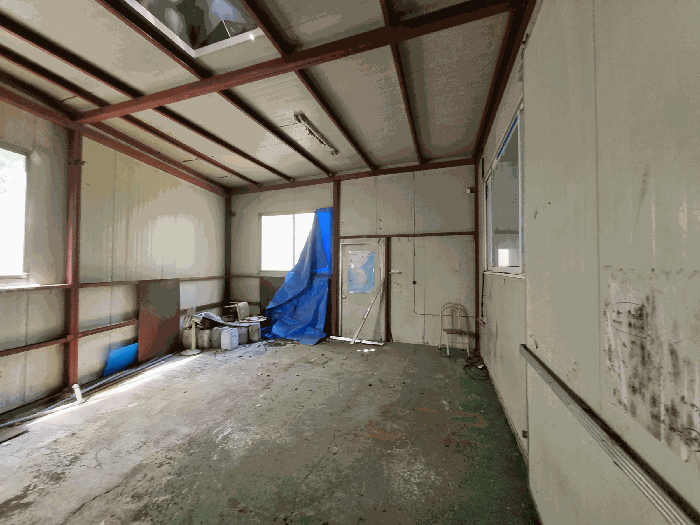 제시외 건물 2-2 판넬조 공장일부(내부전경)