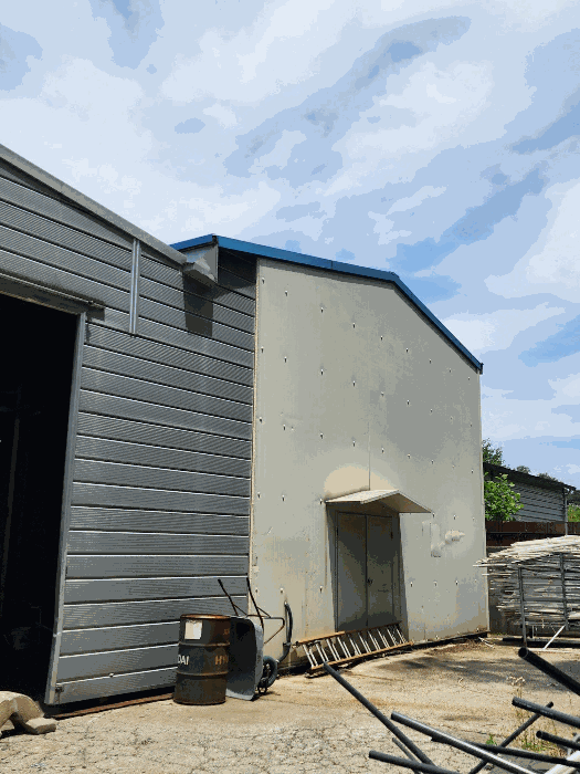 폐차장 건물 전경