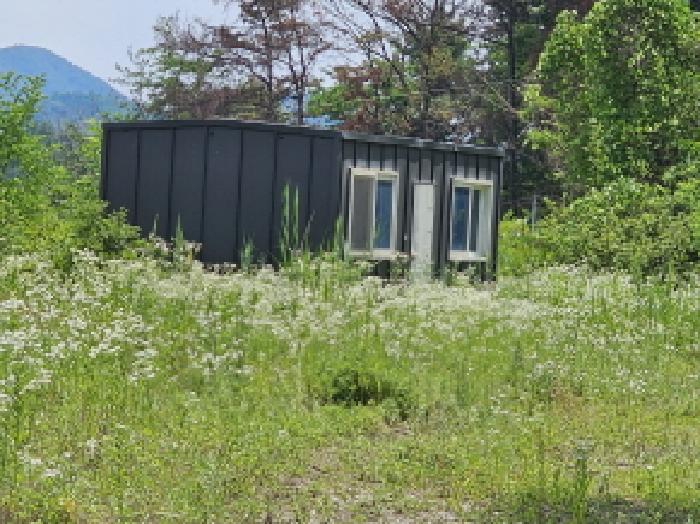 목적물 1 내 제시외 조립식 건물