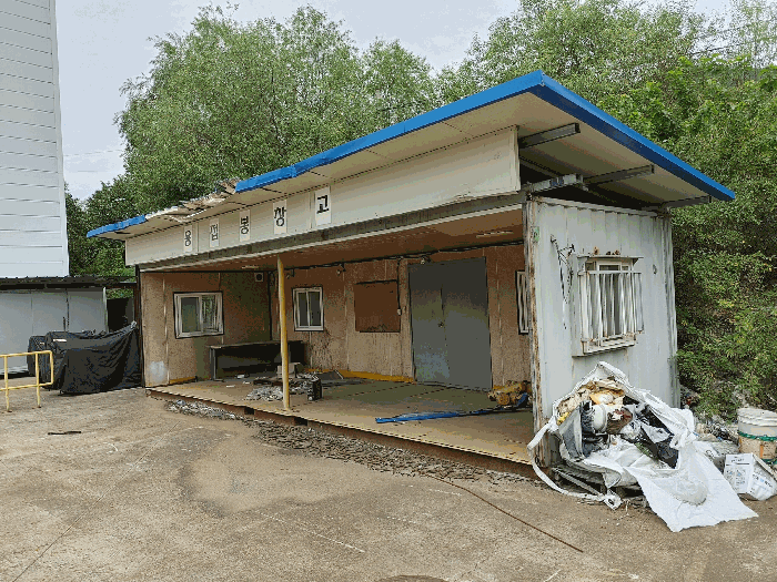 【 제시외 건물 : 기호 ㉣ 】