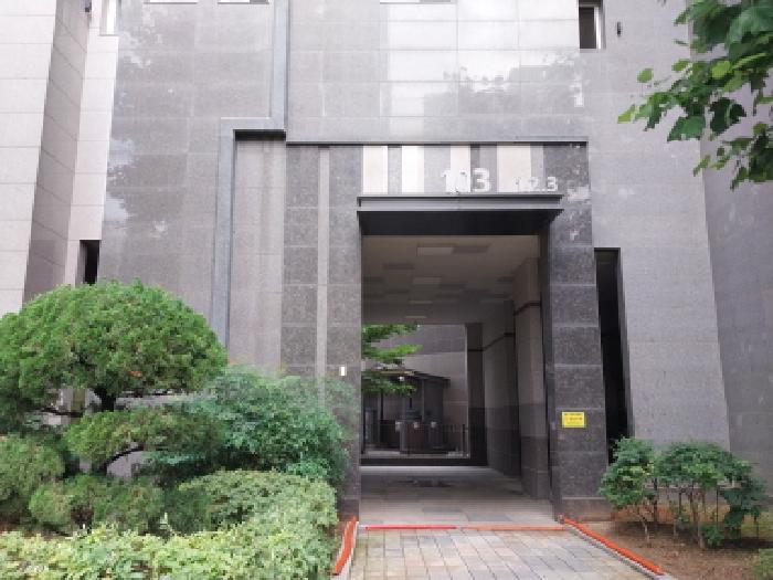 103동 출입구