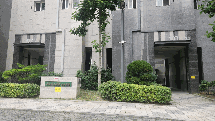 건물 공용 출입구