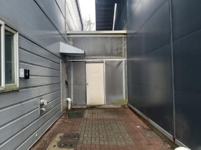 * 본건 목록 1. 지상 제시외 공장통로 전경