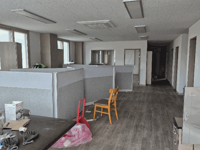 본건 기호(4) 건물 1층 내부 전경