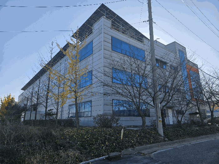 기호(2) 건물 전경(측후면)