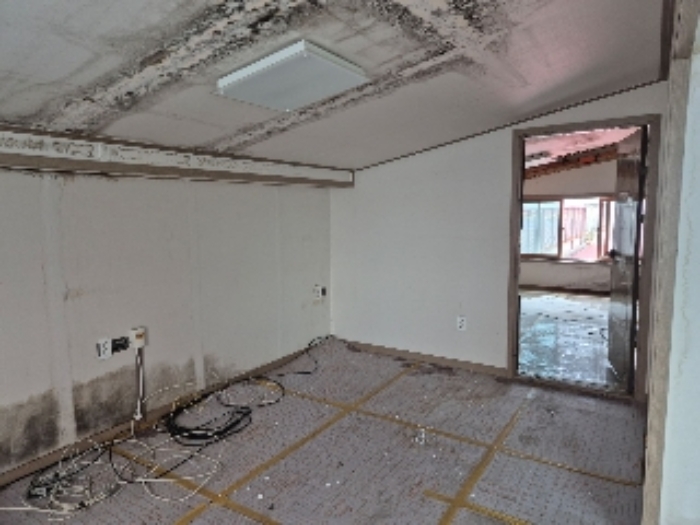 - 제시외 건물(ㅂ) 내부사진